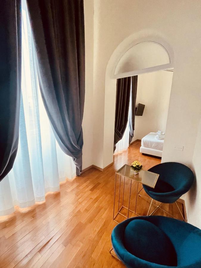 Acomodação com café da manhã  Trevi 3*