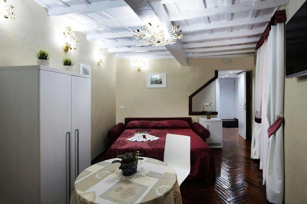 Trevi Acomodação com café da manhã  3*